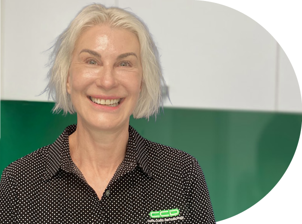 Yvette Hitchins, Receptionist